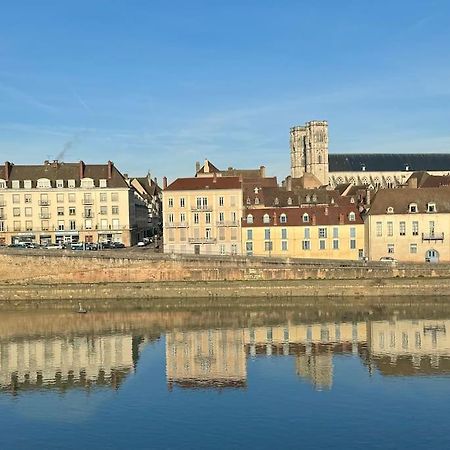Appartement Avec Magnifique Vue Sur La Saone Et Son Balcon シャロン・シュル・ソーヌ エクステリア 写真