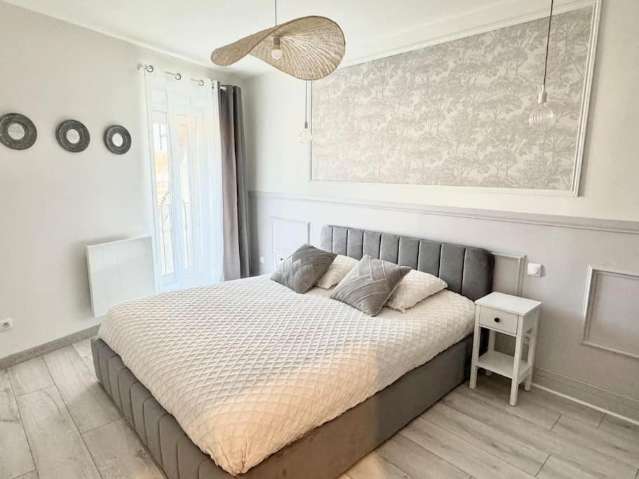 Appartement Avec Magnifique Vue Sur La Saone Et Son Balcon シャロン・シュル・ソーヌ エクステリア 写真