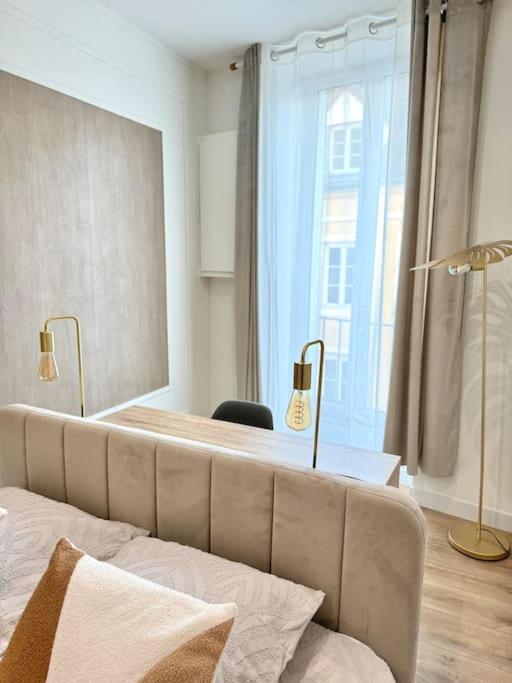 Appartement Avec Magnifique Vue Sur La Saone Et Son Balcon シャロン・シュル・ソーヌ エクステリア 写真
