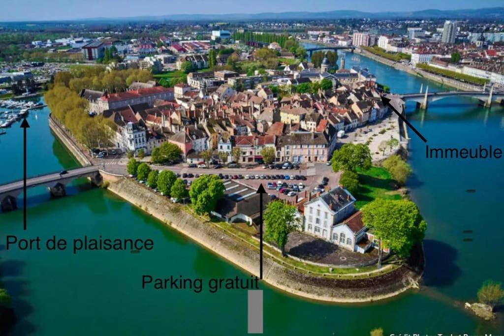 Appartement Avec Magnifique Vue Sur La Saone Et Son Balcon シャロン・シュル・ソーヌ エクステリア 写真